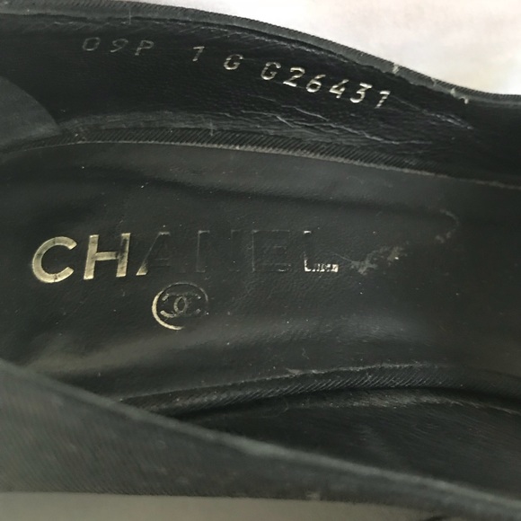 Chanel 31/2”heelBlack quilted lather size6(36) - Picture 3 of 8